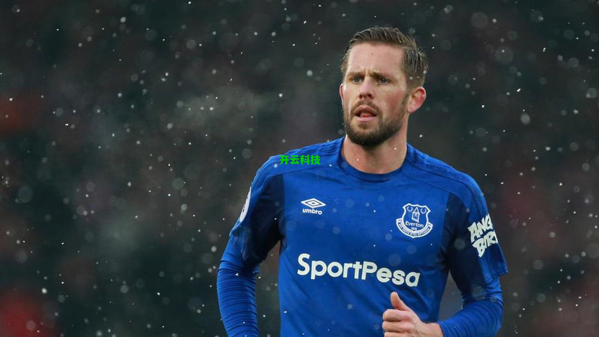 意甲争冠白热化,国际米兰绝杀登顶,尤文图斯紧追不舍