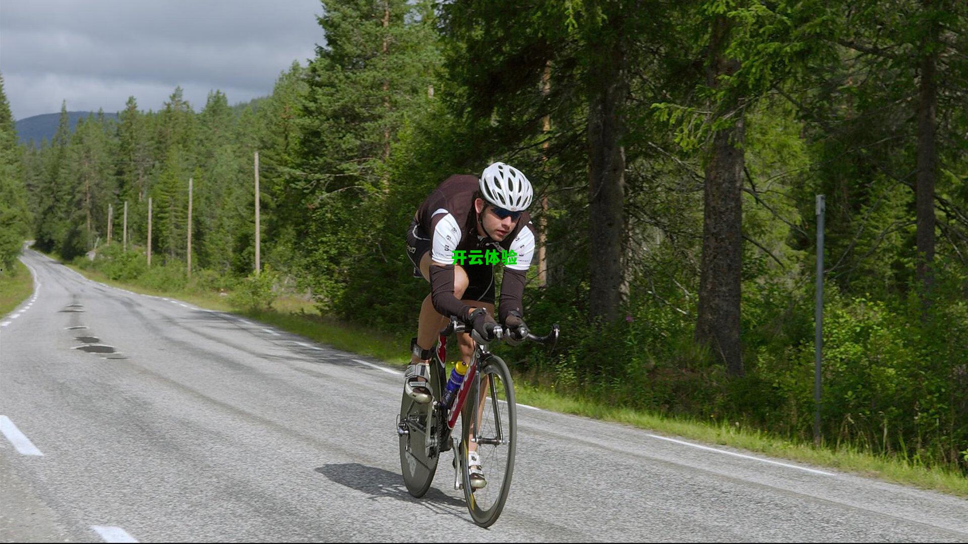 弗拉格15中4暴露得分困境 与同期东契奇全方位对比显稚嫩 未来之路挑战重重